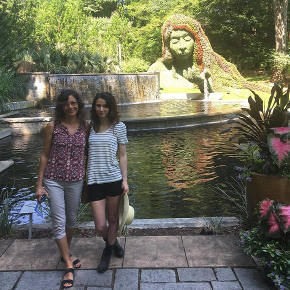 Meet your Posher, Lexy - Picture 1 of 1